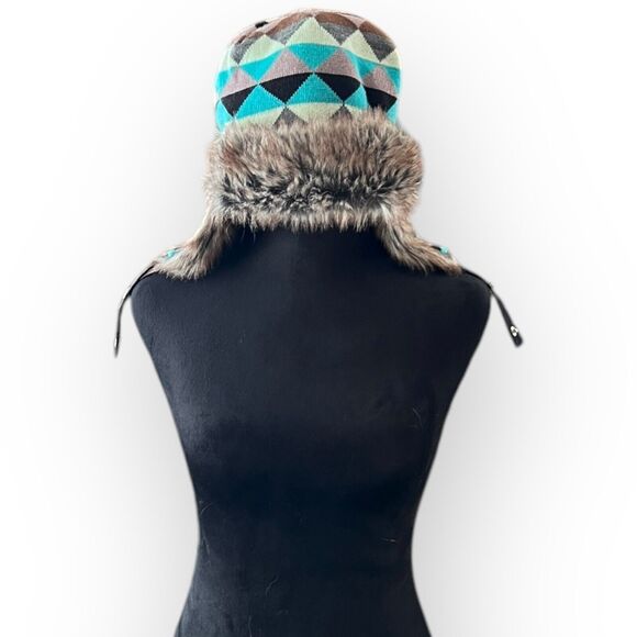 Pistil Women's Multicolor Knit & Faux Fur Lined Trapper Ear Flap Hat One Size - Picture 2 of 12